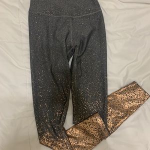 BEYOND YOGA LEGGINGS